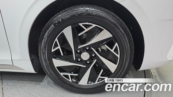 Hyundai Grandeur 2023, фото 7