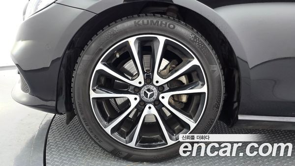 Mercedes-Benz E-Class 2020, фото 5