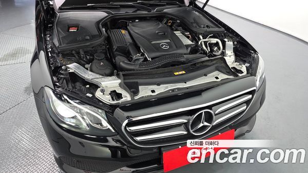 Mercedes-Benz E-Class 2020, фото 6