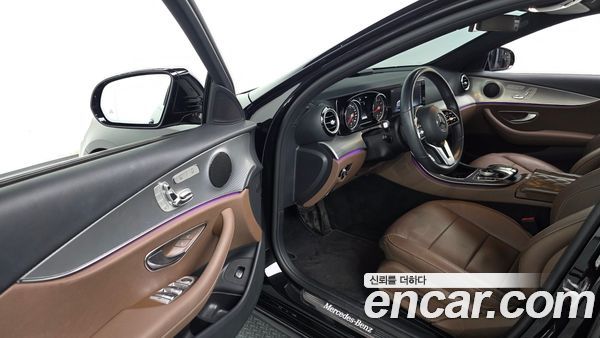 Mercedes-Benz E-Class 2020, фото 13