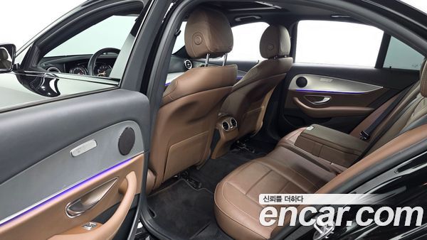 Mercedes-Benz E-Class 2020, фото 18