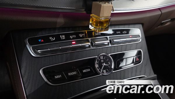 Mercedes-Benz E-Class 2020, фото 22