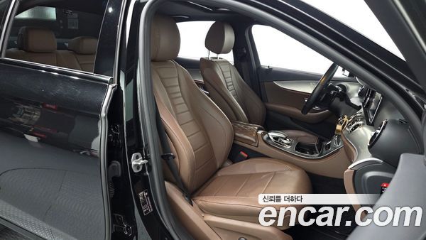 Mercedes-Benz E-Class 2020, фото 16