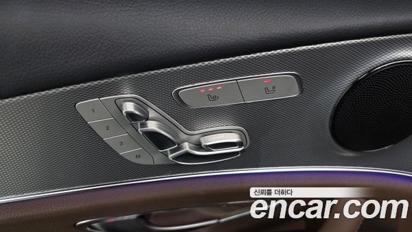 Mercedes-Benz E-Class 2020, фото 33