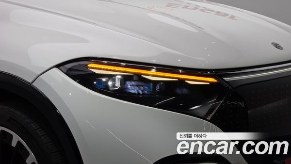 Mercedes-Benz EQS 2023, фото 8