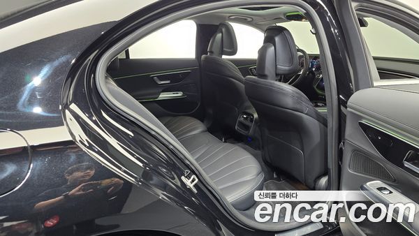 Mercedes-Benz E-Class 2026, фото 17
