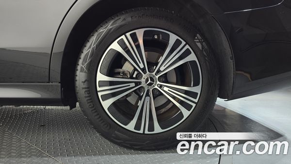 Mercedes-Benz E-Class 2026, фото 7