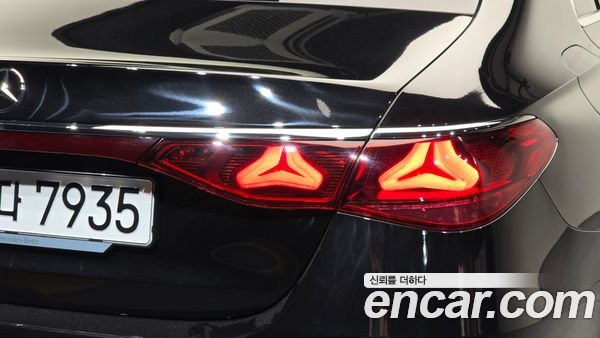 Mercedes-Benz E-Class 2026, фото 9