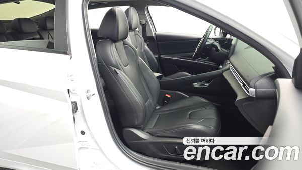 Hyundai Elantra 2024, фото 16