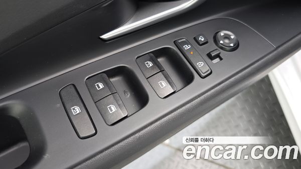 Hyundai Elantra 2024, фото 35