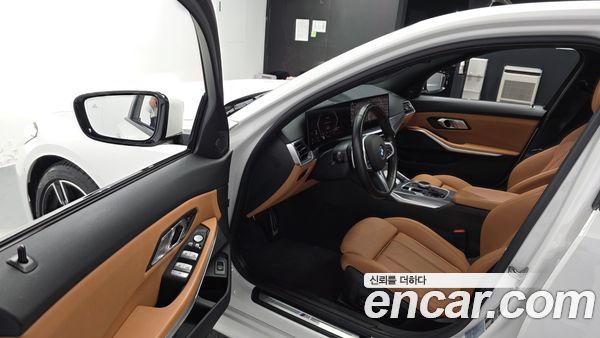 BMW 3 Series 2024, фото 13