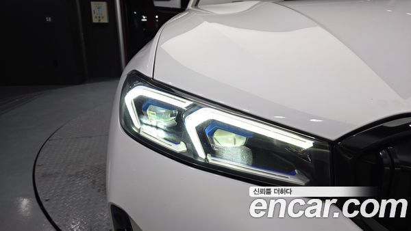 BMW 3 Series 2024, фото 8