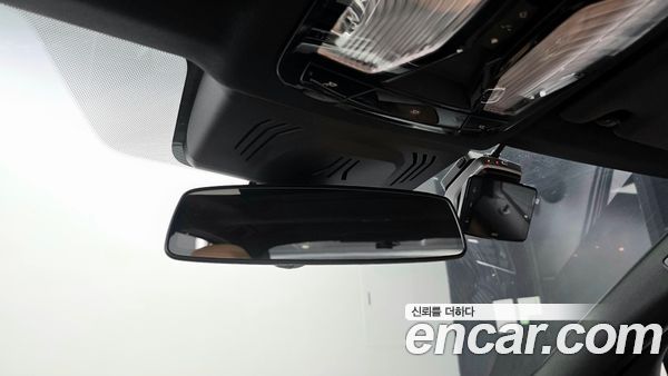 BMW 3 Series 2024, фото 29