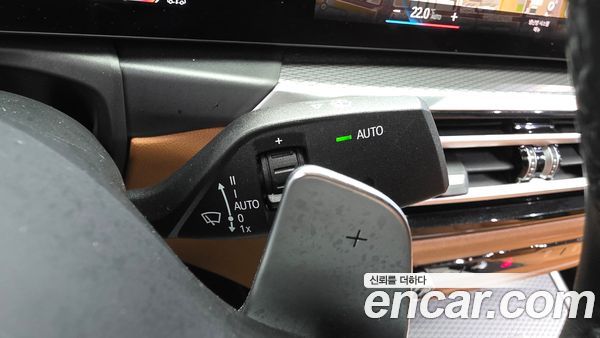 BMW 3 Series 2024, фото 32