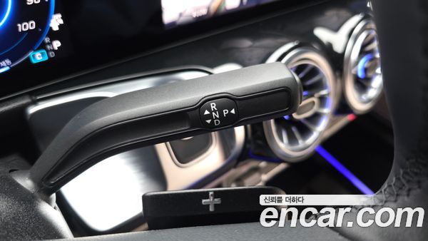 Mercedes-Benz EQB 2026, фото 9