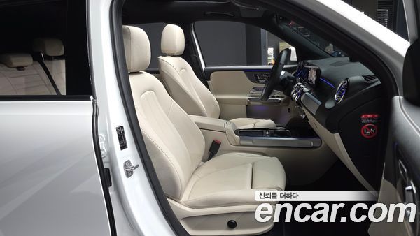 Mercedes-Benz EQB 2026, фото 11