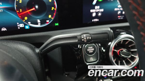 Mercedes-Benz CLA 2023, фото 11