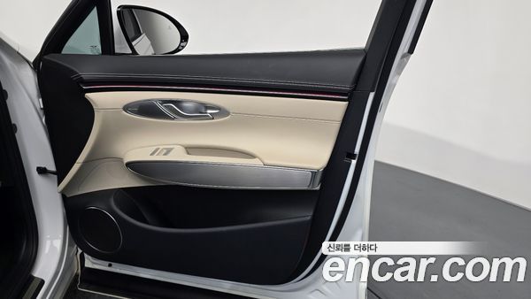 Genesis GV70 2025, фото 14