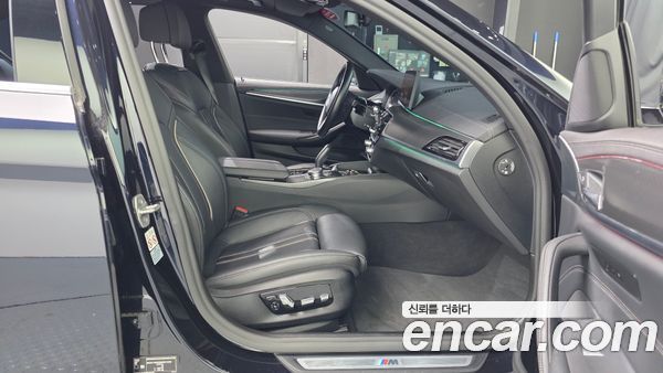 BMW 5 Series 2022, фото 11