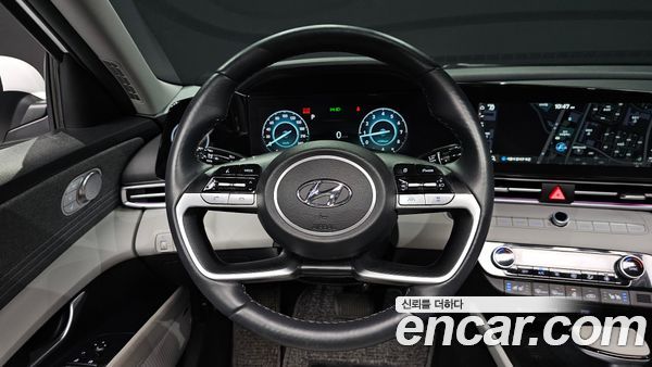 Hyundai Elantra 2023, фото 19