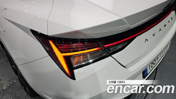 Hyundai Elantra 2023, фото 9