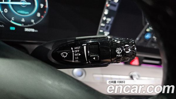 Hyundai Elantra 2023, фото 27