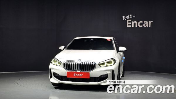 BMW 1 Series 2022, фото 3