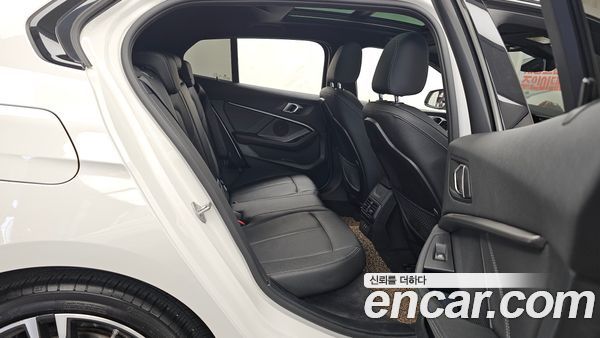 BMW 1 Series 2022, фото 18