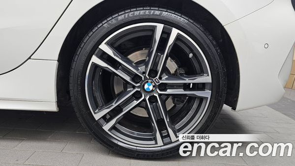 BMW 1 Series 2022, фото 7