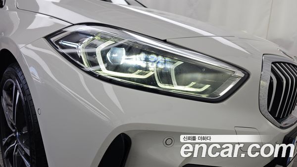 BMW 1 Series 2022, фото 8