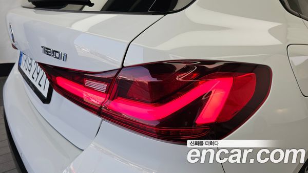 BMW 1 Series 2022, фото 9