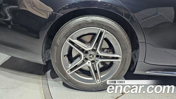 Mercedes-Benz S-Class 2022, фото 5