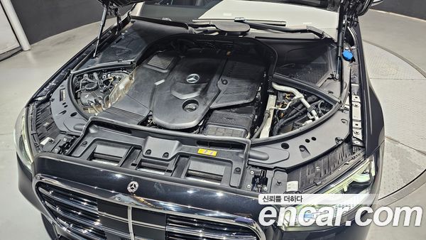 Mercedes-Benz S-Class 2022, фото 6