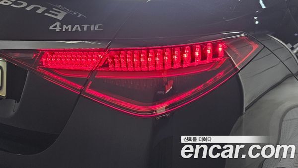 Mercedes-Benz S-Class 2022, фото 9