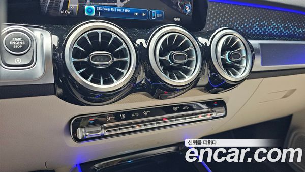 Mercedes-Benz GLB 2024, фото 19