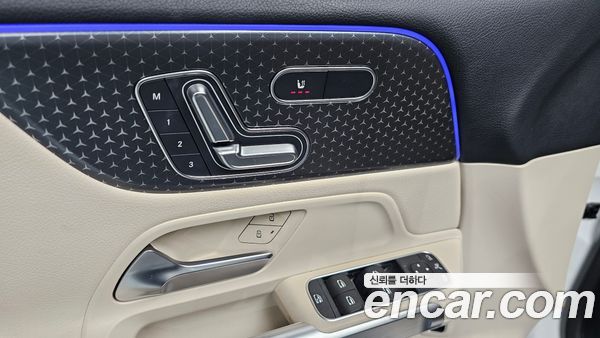 Mercedes-Benz GLB 2024, фото 29