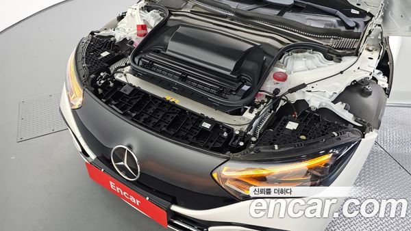 Mercedes-Benz EQE 2024, фото 6