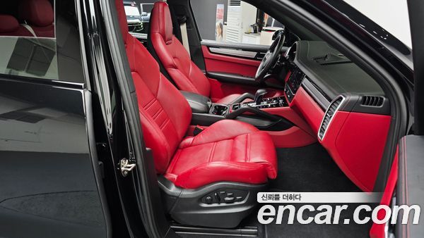 Porsche Cayenne 2023, фото 16