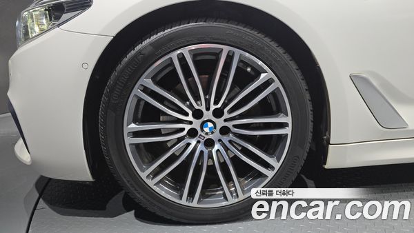 BMW 5 Series 2020, фото 5