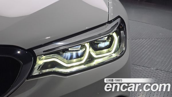 BMW 5 Series 2020, фото 8