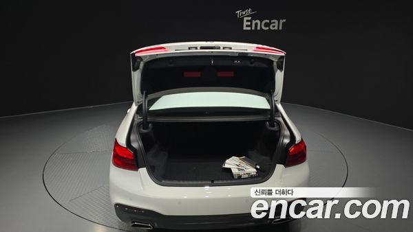 BMW 5 Series 2020, фото 33
