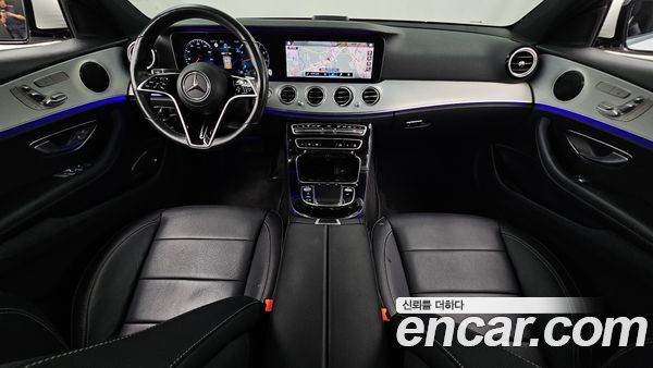 Mercedes-Benz E-Class 2021, фото 9
