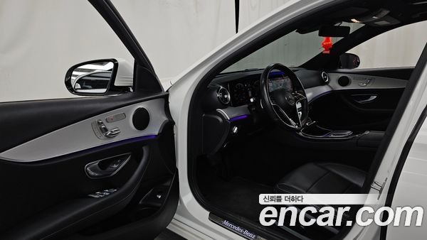 Mercedes-Benz E-Class 2021, фото 12