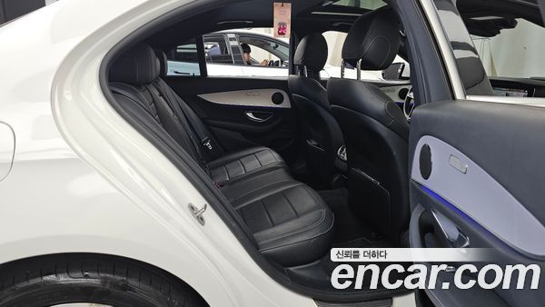 Mercedes-Benz E-Class 2021, фото 17