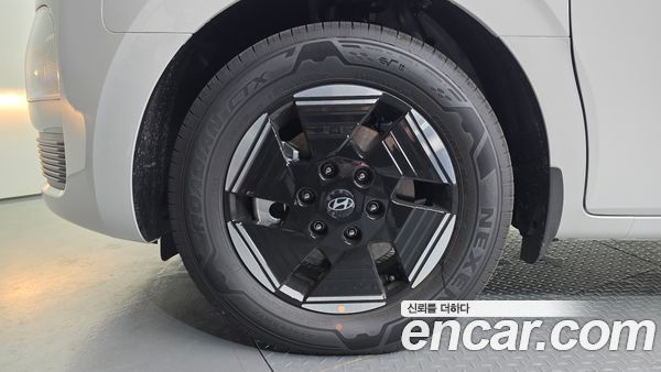 Hyundai Staria 2027, фото 5