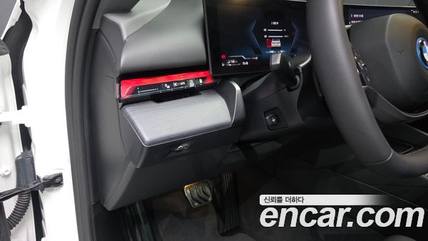 BMW 5 Series 2025, фото 18