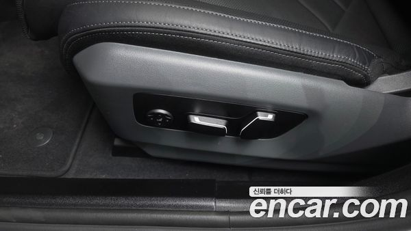 BMW 5 Series 2025, фото 29