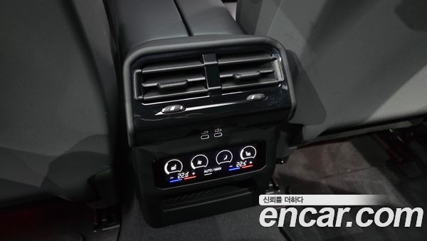 BMW 5 Series 2025, фото 34