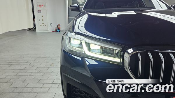 BMW 5 Series 2023, фото 8