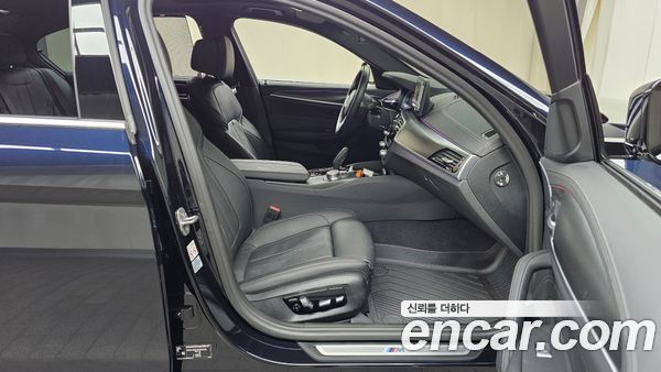BMW 5 Series 2023, фото 16